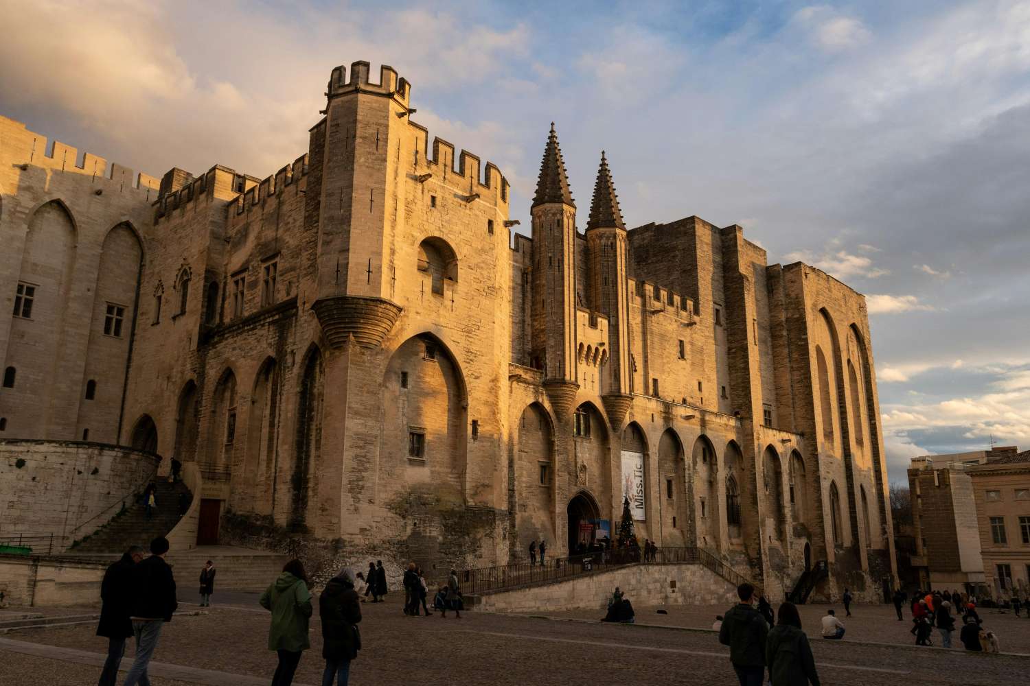Visiter Avignon - image d'illustration